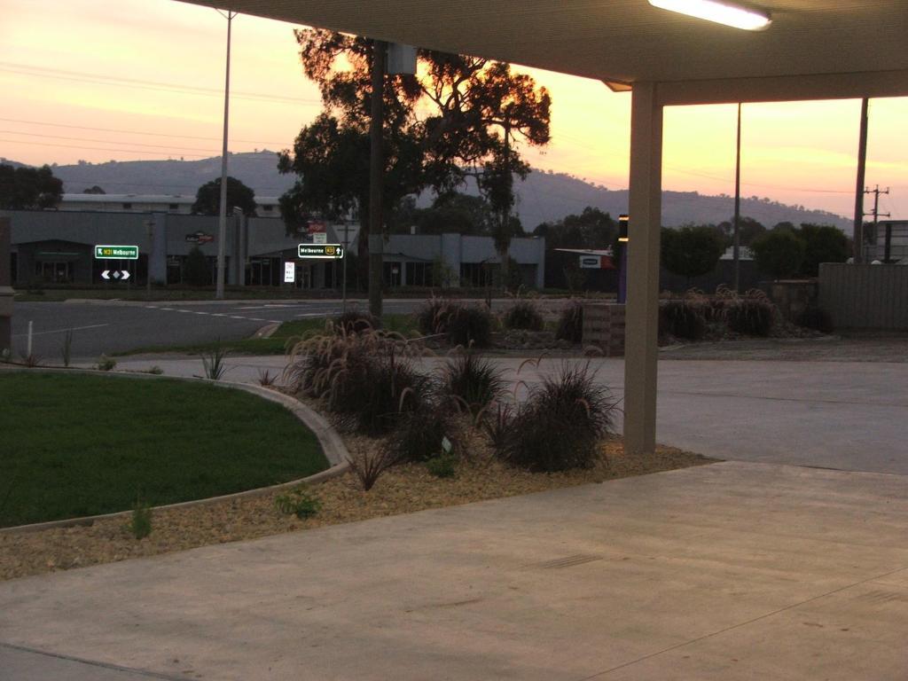 Murray Valley Motel Wodonga Exteriör bild